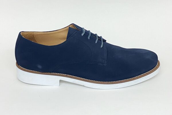 Derby da uomo misure grandi in camoscio blu € 179,90